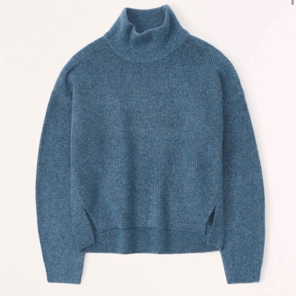Abercrombie & Fitch Heathered Blue Turtleneck Sweater